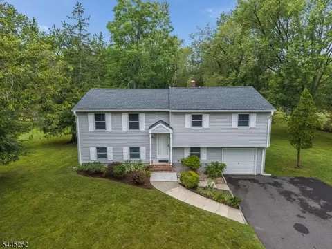 1065 Papen Rd, Bridgewater, NJ 08807