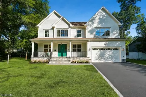 6 Deal Ln, Livingston, NJ 07039