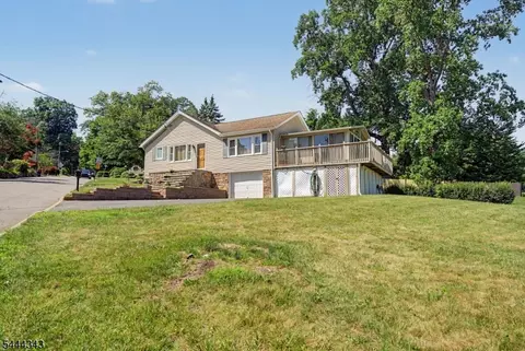 1 Clark St, Mine Hill, NJ 07803