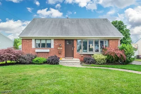 5 Doherty Dr E, Clifton, NJ 07013