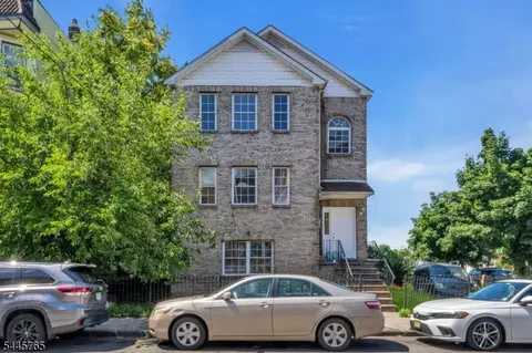 328-330 Hawthorne Ave, Newark, NJ 07112