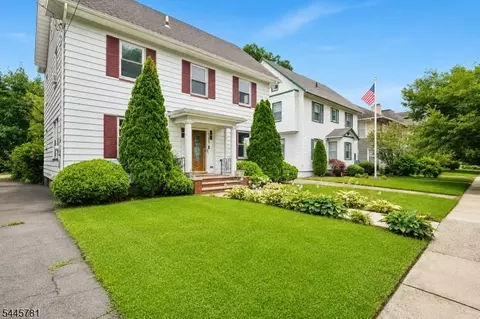 585 Ridge St, Newark, NJ 07104