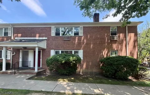 2467 State Rt10 #BLDG 14-1B, Morris Plains, NJ 07950