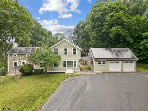 1034 Califon Cokesbury Rd, Lebanon, NJ 08833