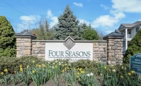 505 Holly Ln #505, Cedar Grove, NJ 07009