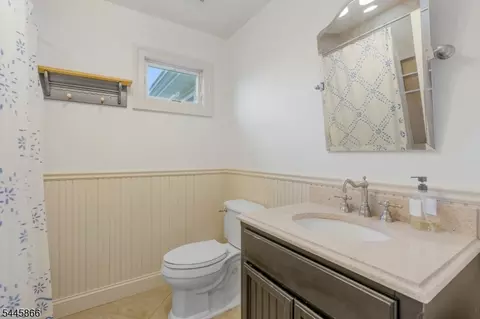 8 Hooker St, Middlesex, NJ 08846 photo 11