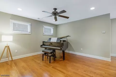 8 Hooker St, Middlesex, NJ 08846 photo 16