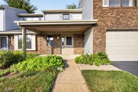 78 Stanwick Ct, Somerset, NJ 08873