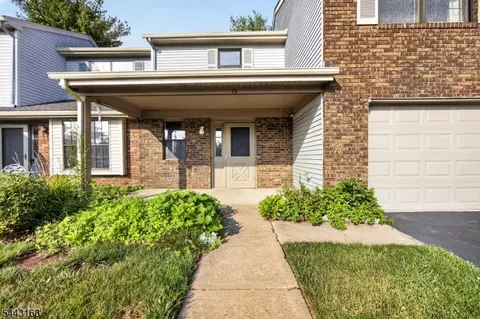 78 Stanwick Ct, Somerset, NJ 08873