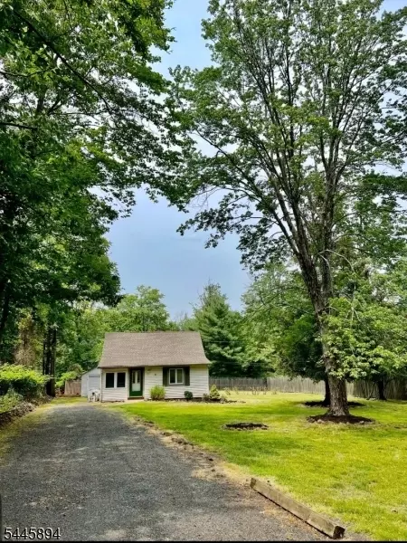 815 Miller Ln, Martinsville, NJ 08836