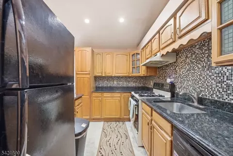 674 Berkeley Ave, City Of Orange, NJ 07050 photo 13
