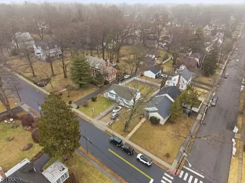 674 Berkeley Ave, City Of Orange, NJ 07050 photo 3