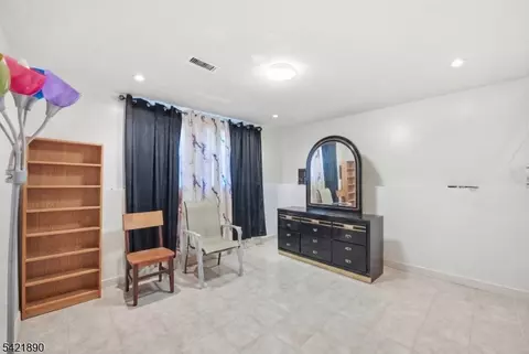 674 Berkeley Ave, City Of Orange, NJ 07050 photo 14