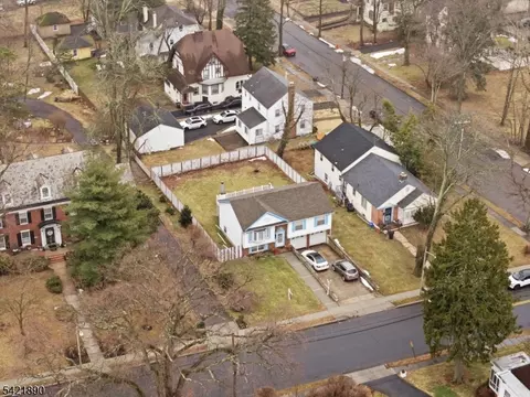 674 Berkeley Ave, City Of Orange, NJ 07050 photo 23