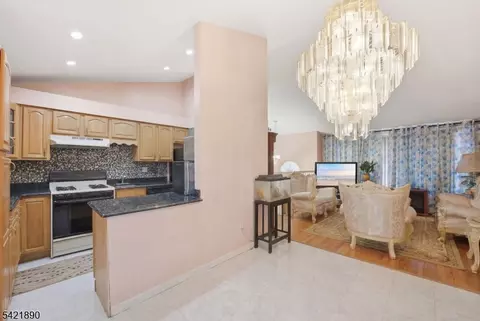 674 Berkeley Ave, City Of Orange, NJ 07050 photo 10