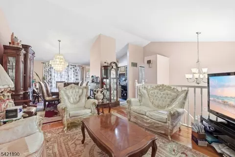 674 Berkeley Ave, City Of Orange, NJ 07050 photo 9