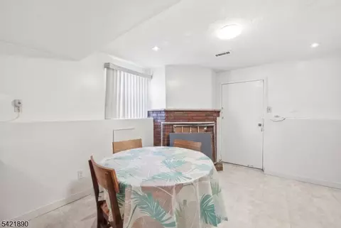 674 Berkeley Ave, City Of Orange, NJ 07050 photo 19