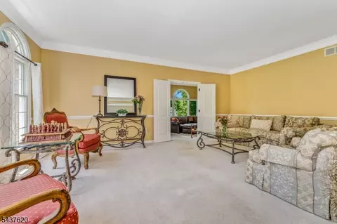 Living - 12 Wyckoff Rd, Hampton, NJ 08827 photo 1 of 3