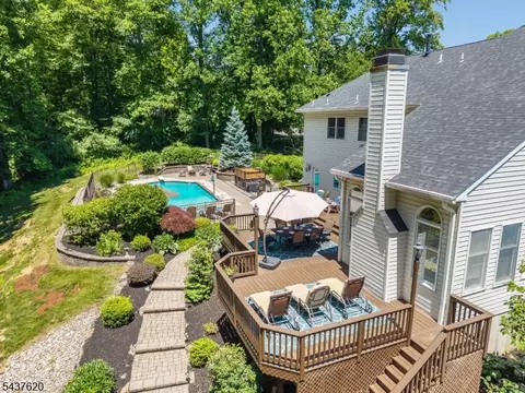 Exterior - 12 Wyckoff Rd, Hampton, NJ 08827 photo 16 of 18