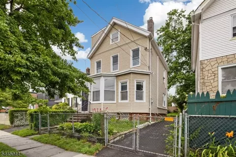 98 Forest St, Montclair, NJ 07042
