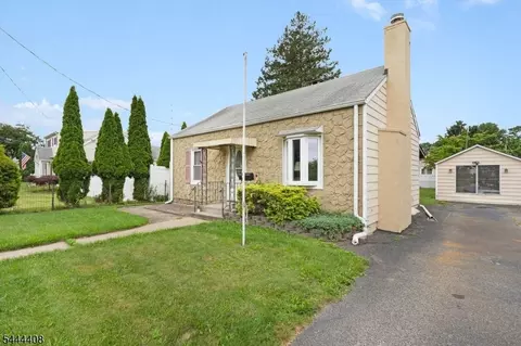 31 N Dell Ave, Kenvil, NJ 07847