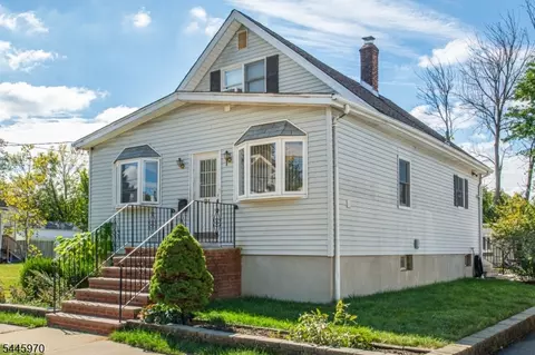 31 Zeliff Ave, Little Falls Twp, NJ 07424
