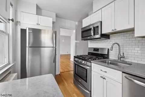 349 Bloomfield Ave #10, Verona, NJ 07044