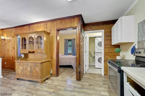 Entry Way - 28 Risley Rd, West Milford Twp, NJ 07421 photo 3 of 3