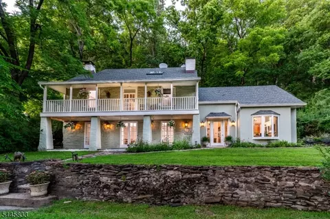 21 Old River Rd, Lambertville, NJ 08530