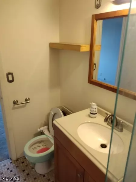 Bath - 301 Beech St #7E, Hackensack, NJ 07601 photo 2 of 3