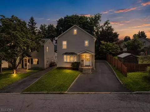 9 Chestnut St, Sussex, NJ 07461