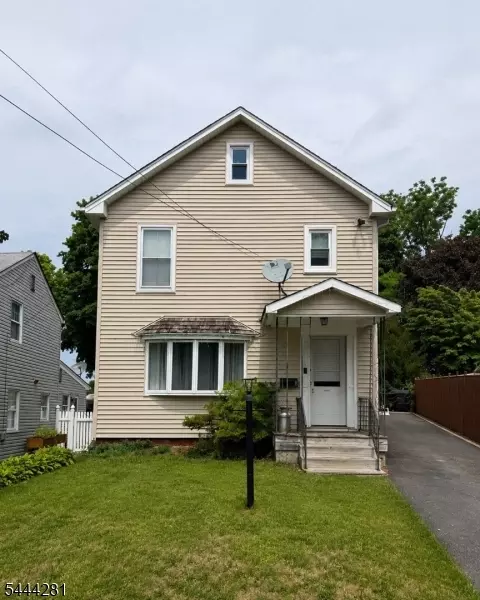 9 Chestnut St, Sussex, NJ 07461