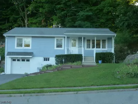15 Cedar St, Butler, NJ 07405