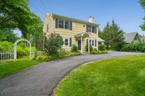 361 North Rd, Chester Twp, NJ 07930