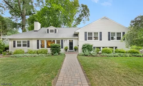 54 Winding Way, Madison, NJ 07940