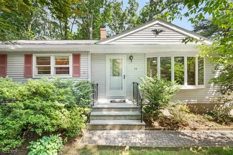 28 Southard Pl, Basking Ridge, NJ 07920
