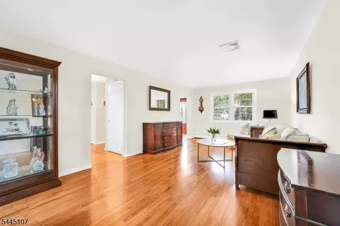 68 Fieldstone Pl, Wayne, NJ 07470 photo 7
