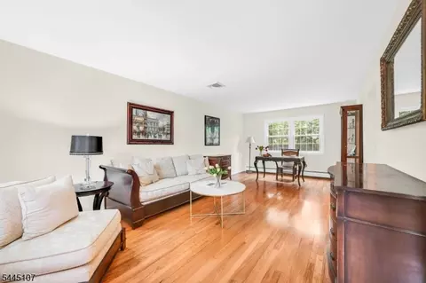 68 Fieldstone Pl, Wayne, NJ 07470 photo 6