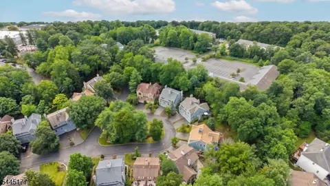 View/Area - 15 Nuthatcher Ct, Wayne, NJ 07470 photo 4 of 4