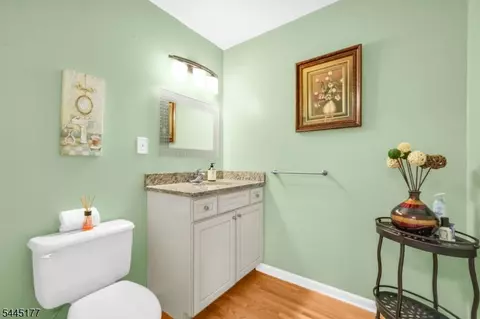Bath - 15 Nuthatcher Ct, Wayne, NJ 07470 photo 1 of 5