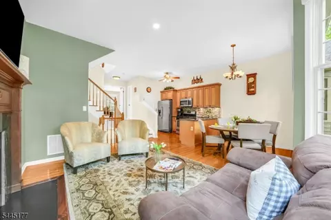 Living - 15 Nuthatcher Ct, Wayne, NJ 07470 photo 1 of 3