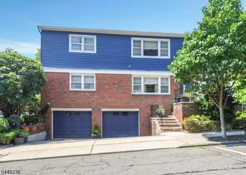 27 73rd St, North Bergen, NJ 07047