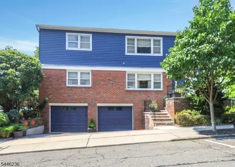 27 73rd St, North Bergen, NJ 07047