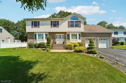 22 Brighton Ter, Parsippany, NJ 07054