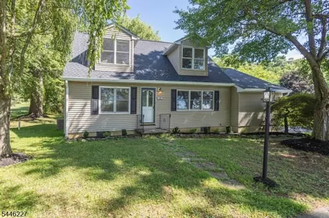 104 Church Rd, Milford, NJ 08848