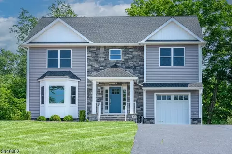 142 Passaic Ave, Roseland, NJ 07068