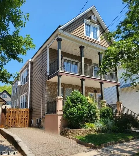 99 W 37th St, Bayonne, NJ 07002