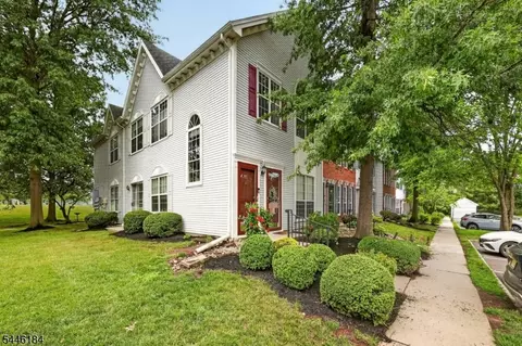 161 Gregory Ln, Franklin Park, NJ 08823