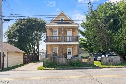 1027 3rd Ave, Phillipsburg, NJ 08865