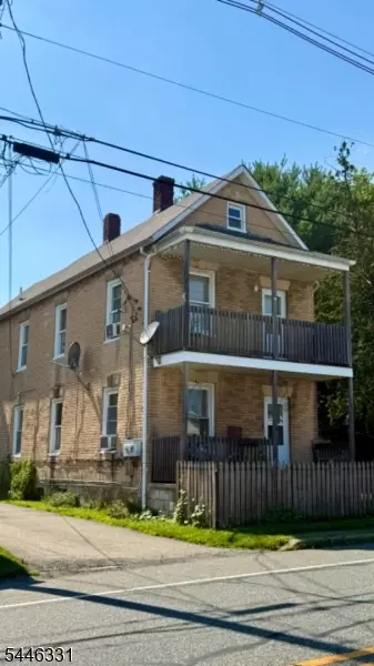 1027 3rd Ave, Phillipsburg, NJ 08865